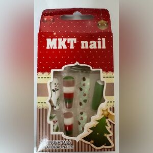 🛍️Any 5 items for $15 🛍️ Christmas woodland nails 12pcs
